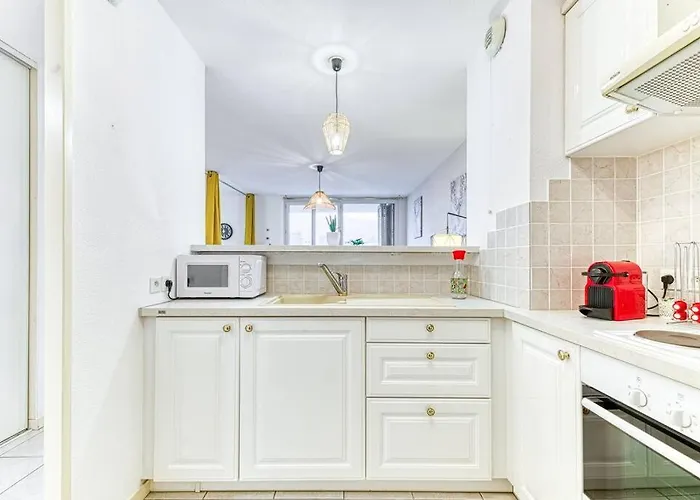 아파트 5min Alpexpo 4 Personnes Garage Prive Terrasse *