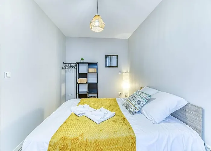 아파트 5min Alpexpo 4 Personnes Garage Prive Terrasse