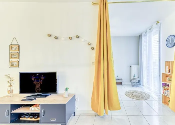 아파트 5min Alpexpo 4 Personnes Garage Prive Terrasse 그르노블