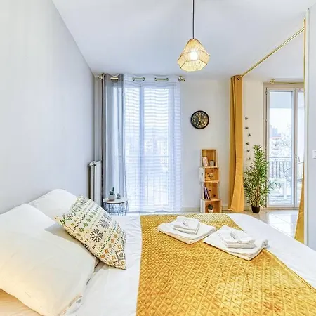 Апартаменти 5min Alpexpo 4 Personnes Garage Prive Terrasse Гренобль