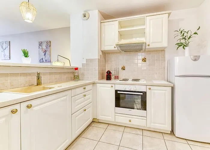 5min Alpexpo 4 Personnes Garage Prive Terrasse דירה גרנובל