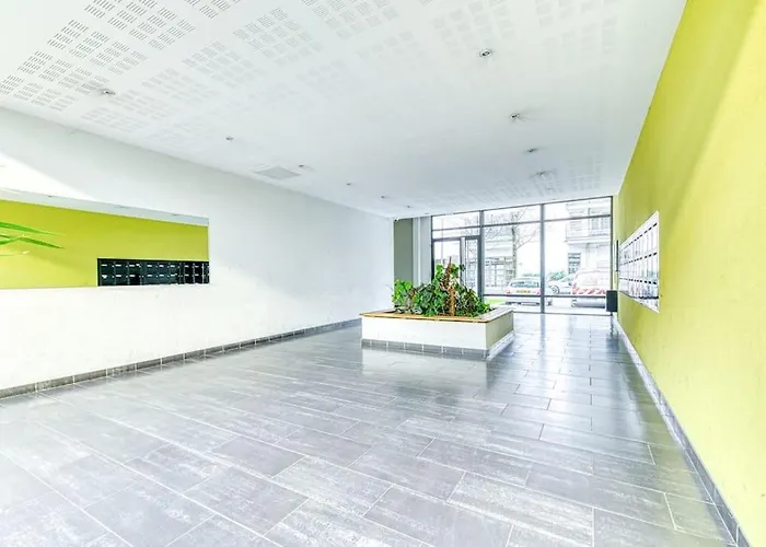 5min Alpexpo 4 Personnes Garage Prive Terrasse גרנובל